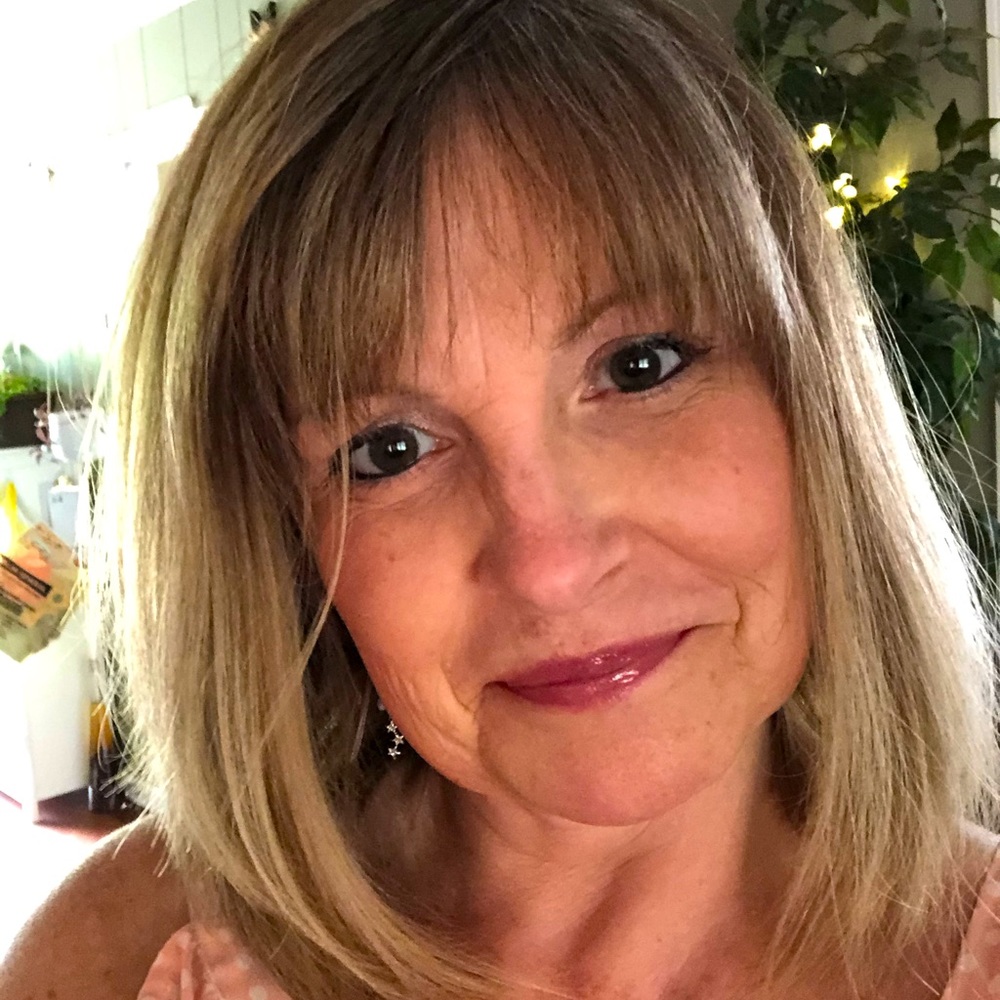 Meet your Posher, Angela